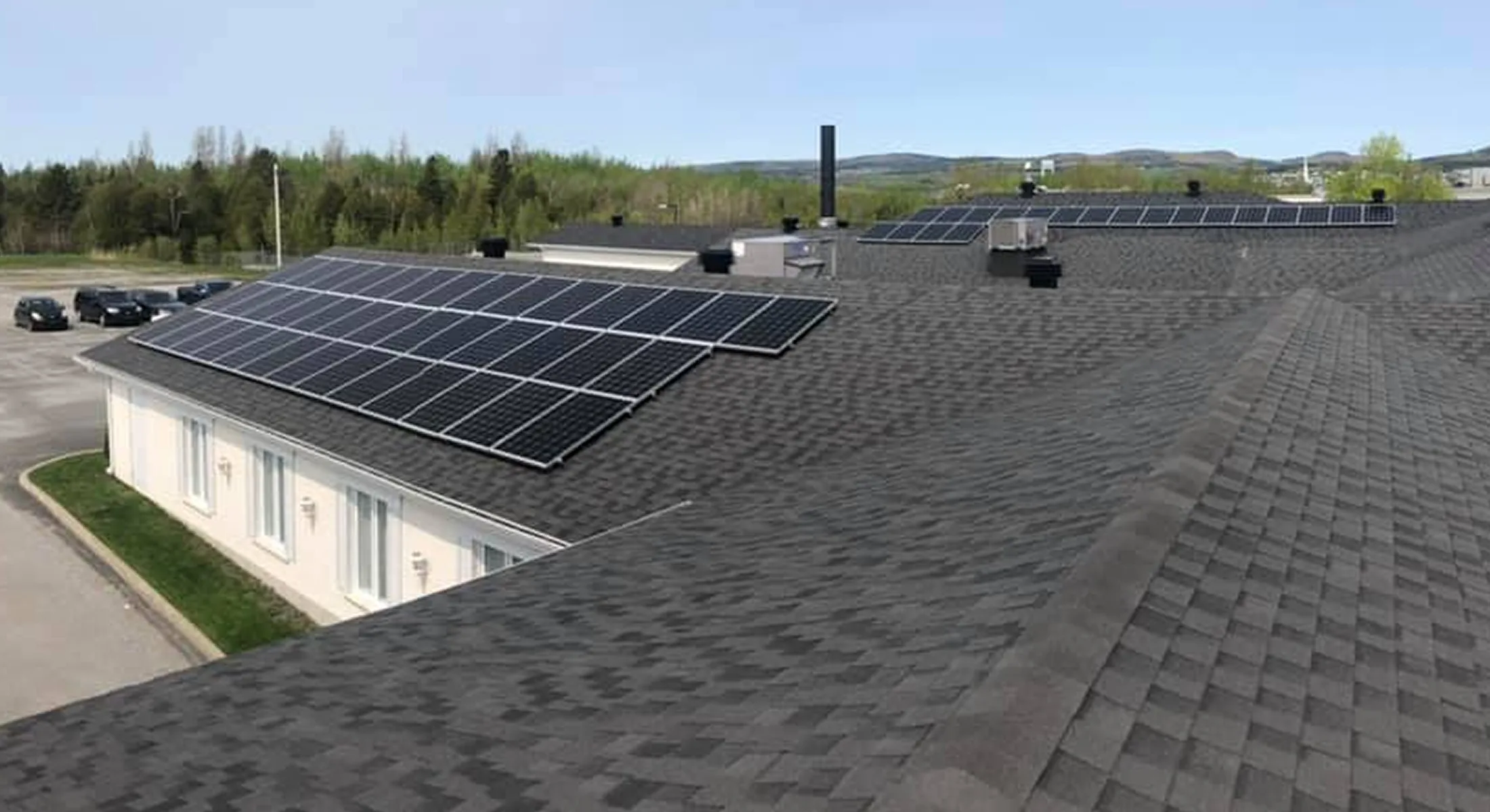 Panneau solaire commercial Salon funeraire Gamache et Nadeau 1